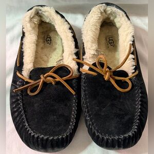 UGG Australia Womens Dakota Sheepskin Moccasin Slippers Suede 5612 Size 9 Black